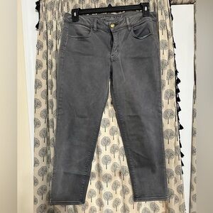 Women’s AEO stretch crop jegging colored denim worn grey gray 12 regular EUC